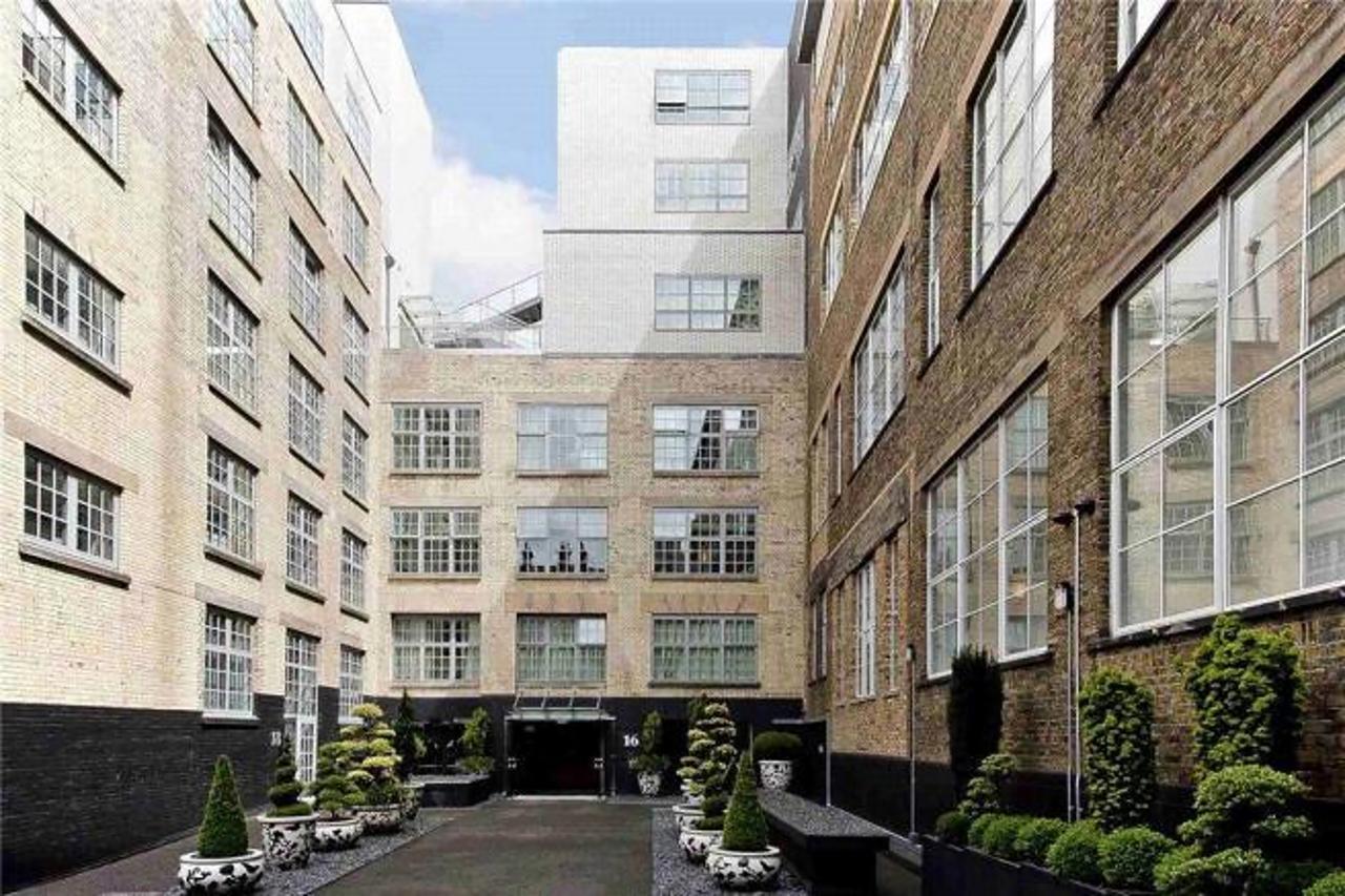 The Soho Mandeville London Room photo